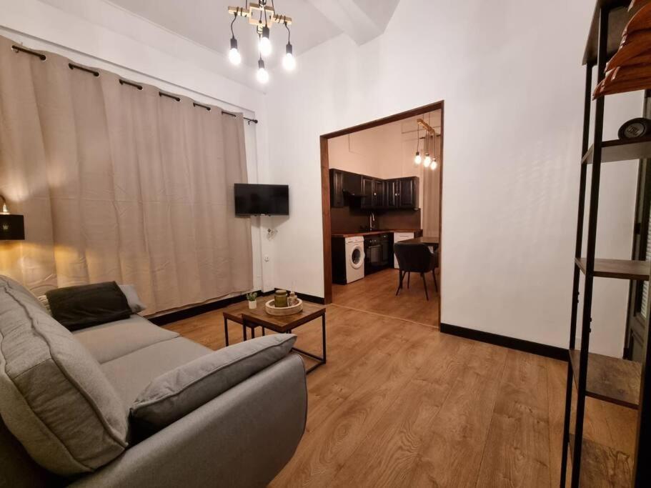 Chez Sam Apartment Сан-Лорон-дьо-ла-Салонк Екстериор снимка